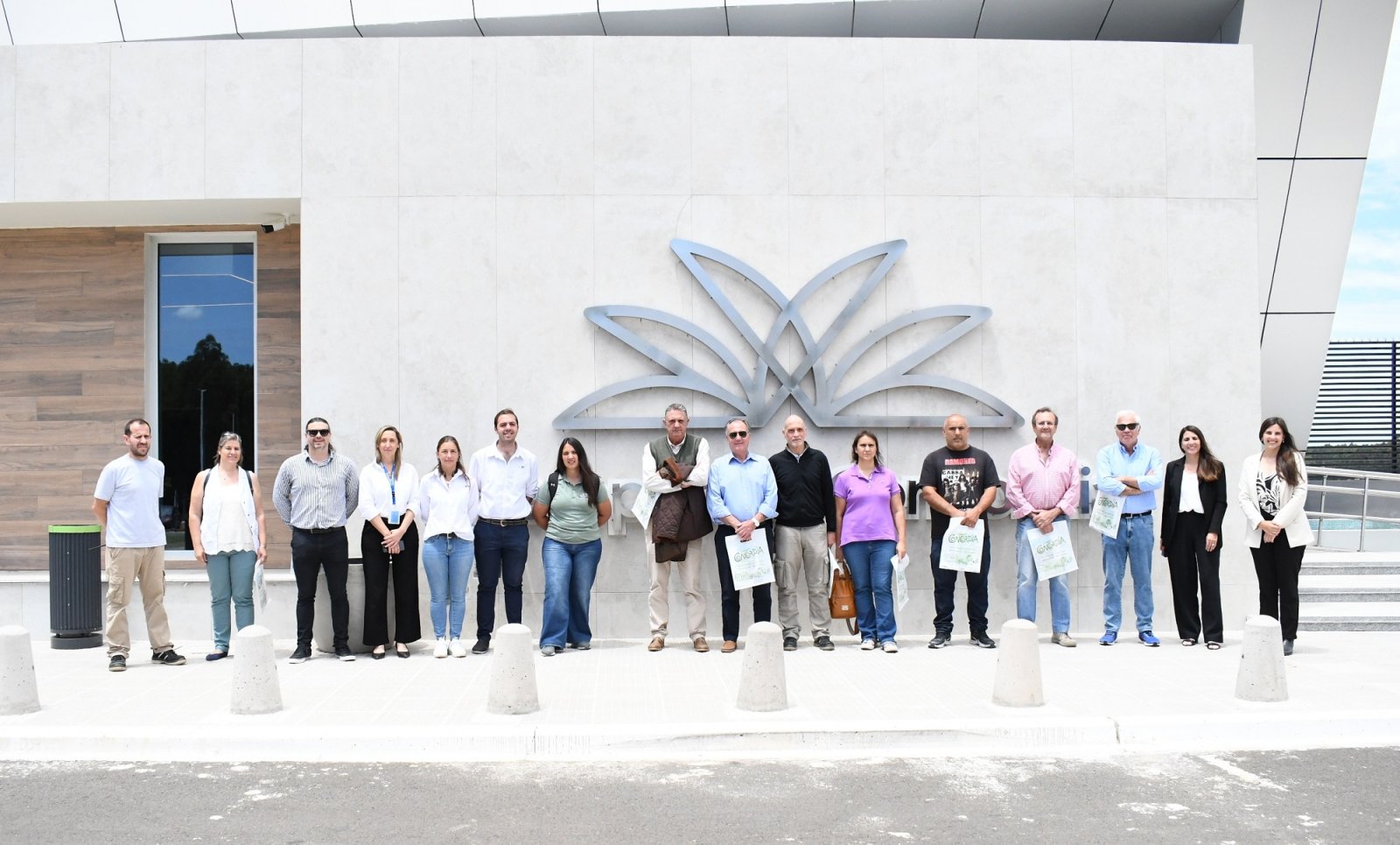 REPRESENTANTES DE INSTITUCIONES Y ORGANISMOS PÚBLICOS Y PRIVADOS VISITARON EL AEROPUERTO DE CONCORDIA