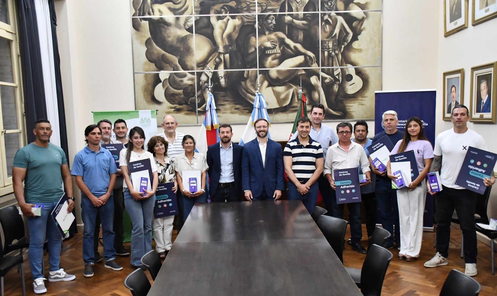 LA MUNICIPALIDAD Y EL MINISTERIO DE CAPITAL HUMANO CONSOLIDAN LAS POLÍTICAS SOCIALES A TRAVÉS DEL PROGRAM A “CENTROS DE FAMILIA”