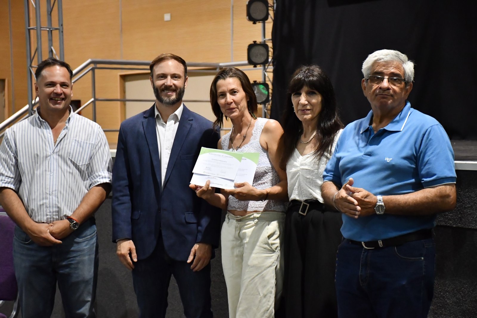 MÁS DE 300 JUBILADOS Y PENSIONADOS RECIBIERON CERTIFICADOS POR HABER PARTICIPADO DE LOS TALLERES DE LA TER CERA EDAD