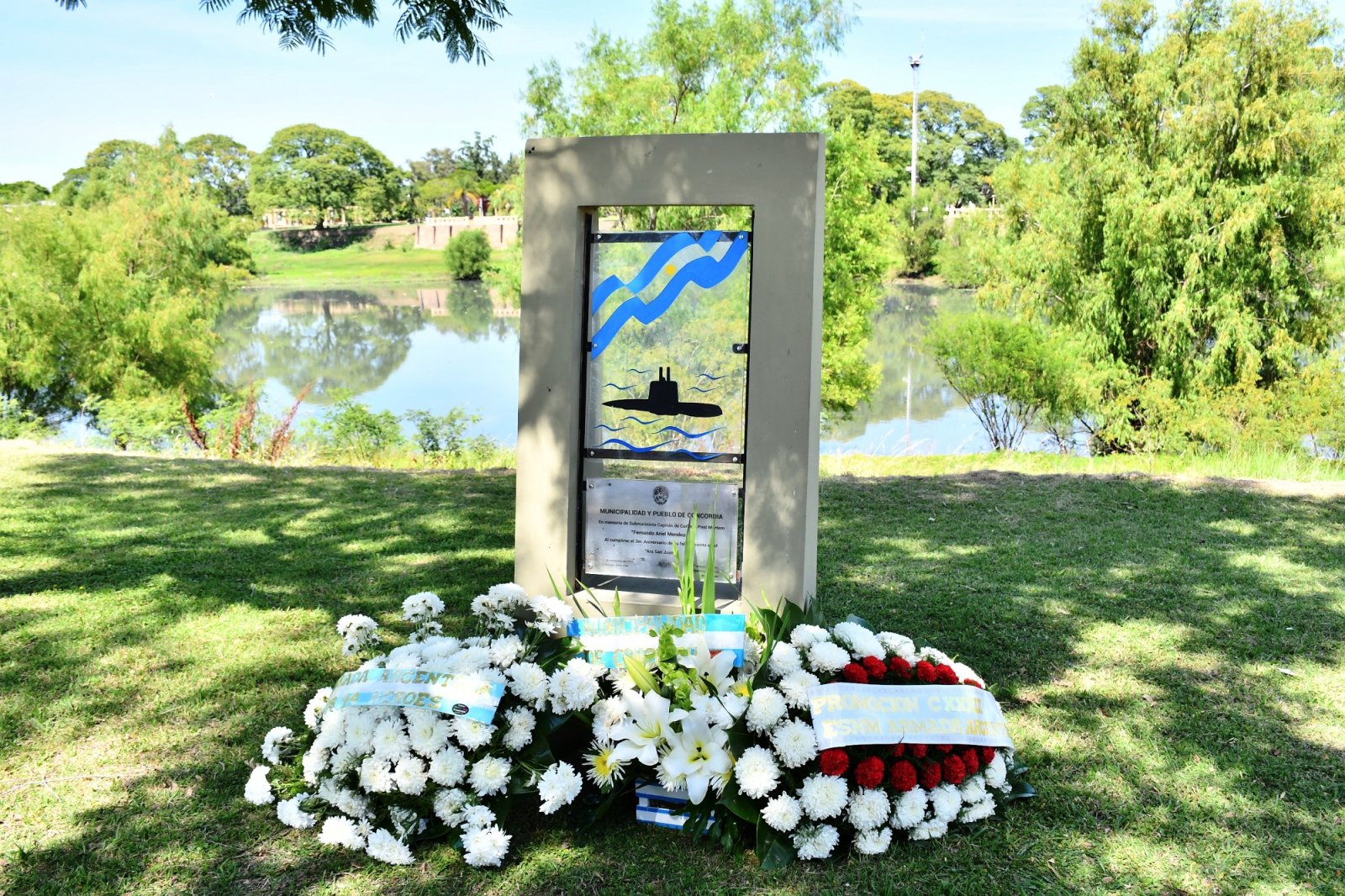 EMOTIVO ACTO EN HOMENAJE A FERNANDO MENDOZA