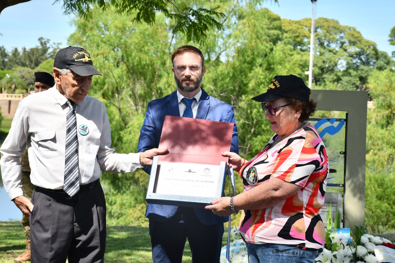 EMOTIVO ACTO EN HOMENAJE A FERNANDO MENDOZA