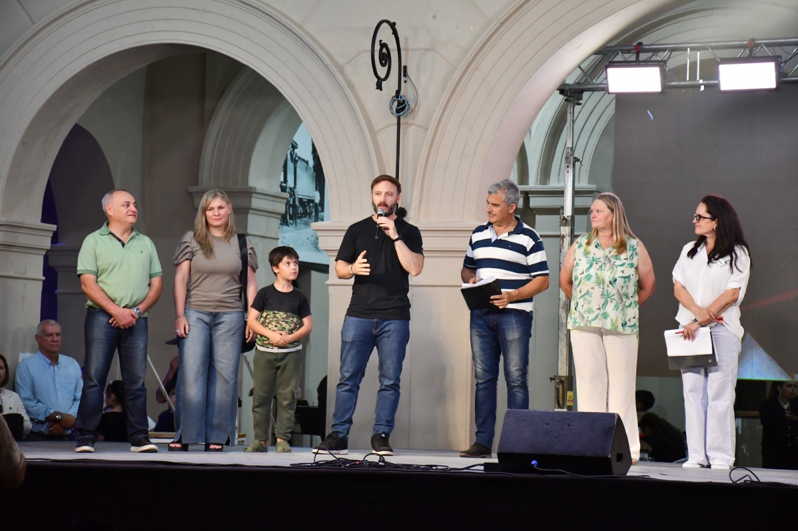 UN AÑO DE CRECIMIENTO Y COMUNIDAD: CIERRE DEL PROGRAMA DE TALLERES EDUCATIVOS Y CULTURALES 2025