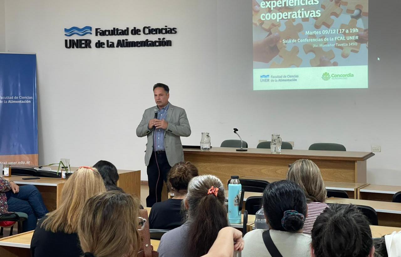 CON UN PANEL DE EXPERIENCIAS SE CERRÓ EL CURSO “INTRODUCCIÓN AL COOPERATIVISMO”