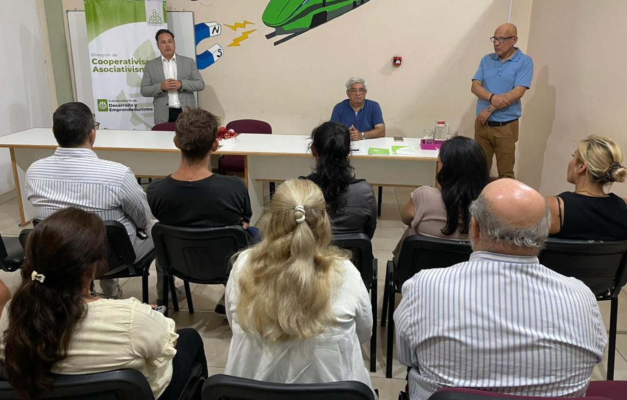LA MUNICIPALIDAD ENTREGÓ MICROCRÉDITOS A EMPRENDEDORES DE LA ECONOMÍA SOCIAL