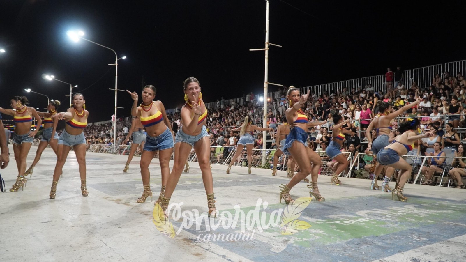 FINALIZARON CON ÉXITO LOS ENSAYOS TÉCNICOS Y CONCORDIA YA PALPITA EL CARNAVAL MÁS PASIONAL DEL PAÍS