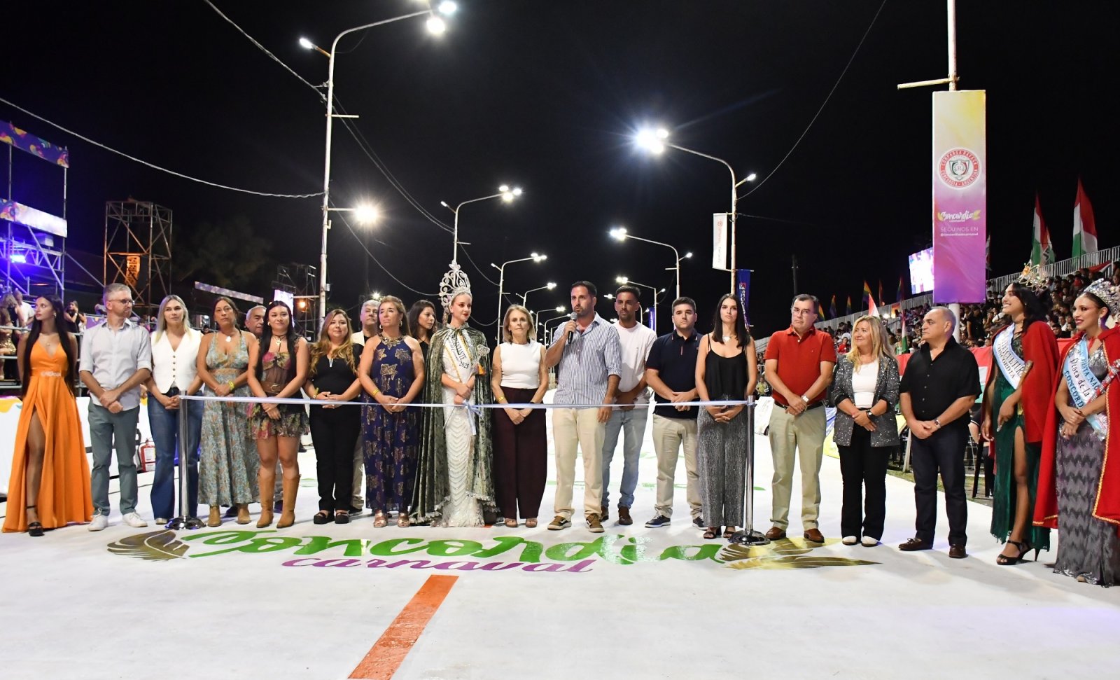 ANTE UN GRAN MARCO DE PÚBLICO Y TODA LA PASIÓN DE LAS COMPARSAS COMENZÓ EL CARNAVAL DE CONCORDIA