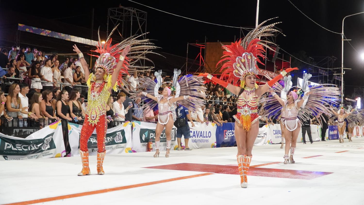 EL CARNAVAL DE CONCORDIA SE PREPARA PARA VIVIR SU SEGUNDA NOCHE