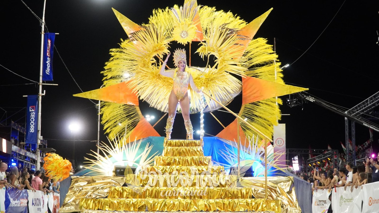 EL CARNAVAL DE CONCORDIA CONSOLIDÓ SU ÉXITO EN LA SEGUNDA NOCHE