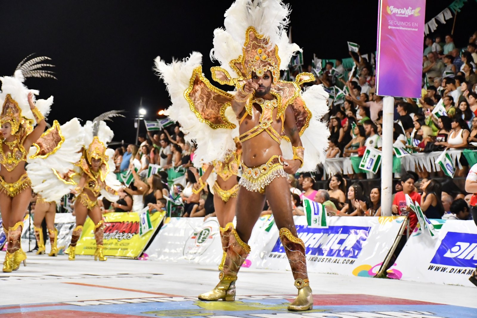 EL CARNAVAL DE CONCORDIA SE PREPARA PARA VIVIR SU TERCERA NOCHE