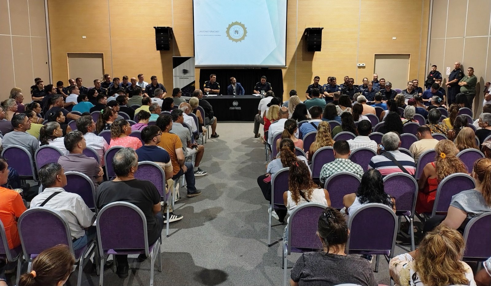 MUNICIPIO, POLICÍA DE ENTRE RÍOS Y VECINALISTAS ABORDARON TEMAS RELACIONADOS A LA SEGURIDAD
