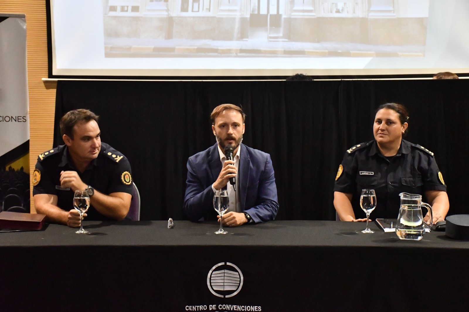 MUNICIPIO, POLICÍA DE ENTRE RÍOS Y VECINALISTAS ABORDARON TEMAS RELACIONADOS A LA SEGURIDAD
