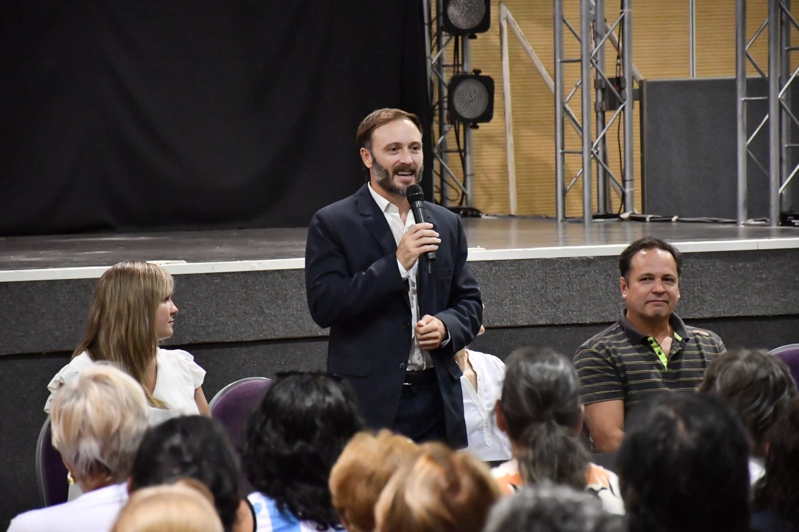 MÁS DE 400 ADULTOS MAYORES PARTICIPARON DEL ENCUENTRO “CELEBRANDO LA VIDA”