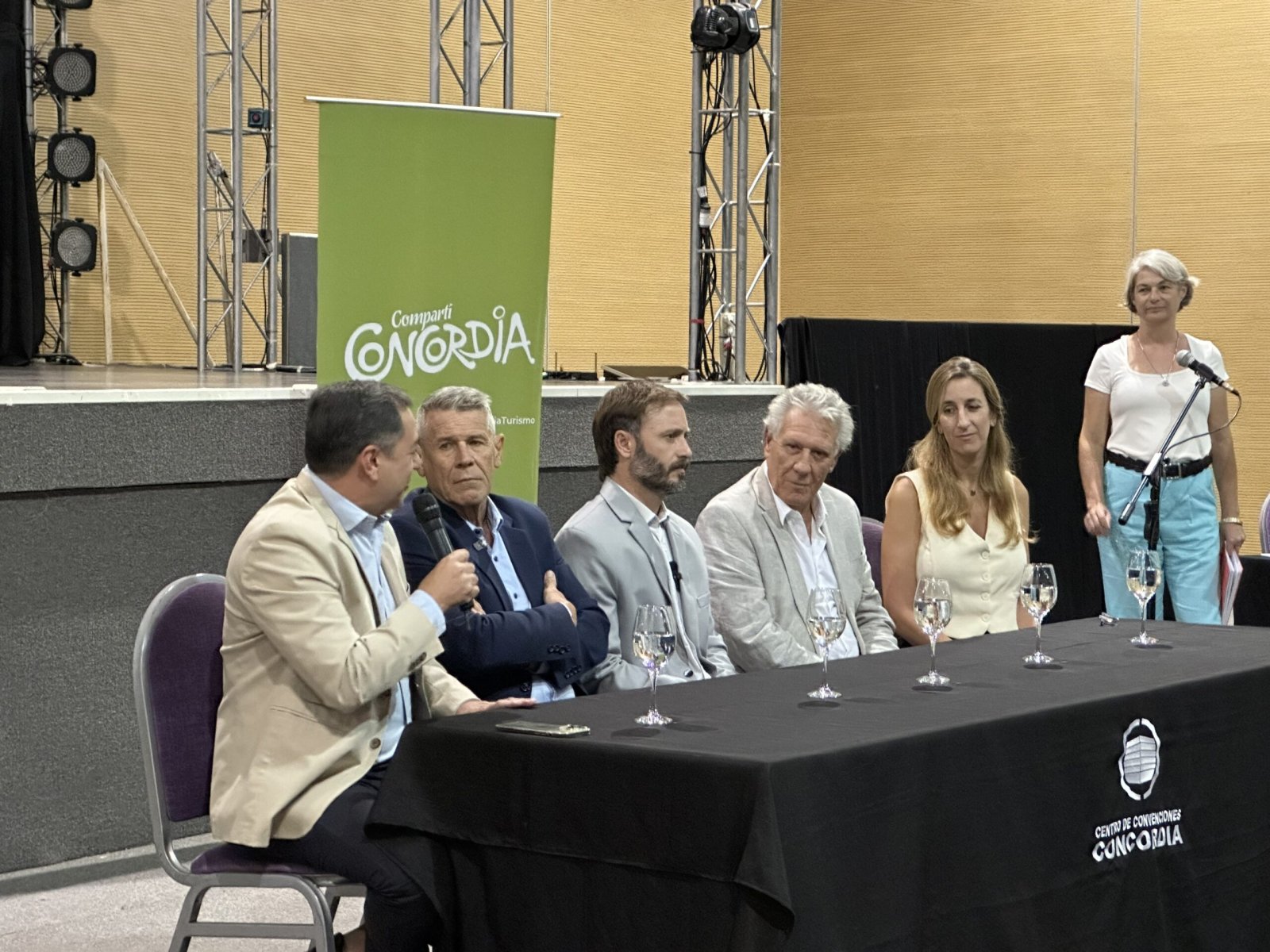 Se concretó la entrega de equipamiento para fortalecer los espacios del Lago de Salto Grande