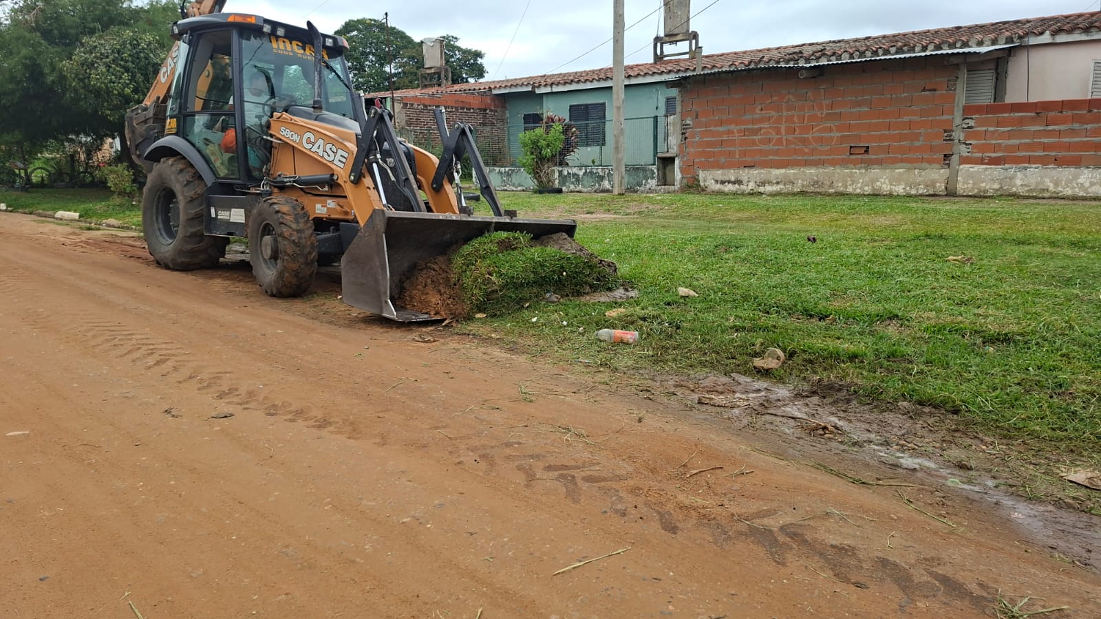 LA MUNICIPALIDAD REALIZÓ TRABAJOS DE SANEAMIENTO, MANTENIMIENTO Y EDUCACIÓN AMBIENTAL EN EL BARRIO TORONJ AL