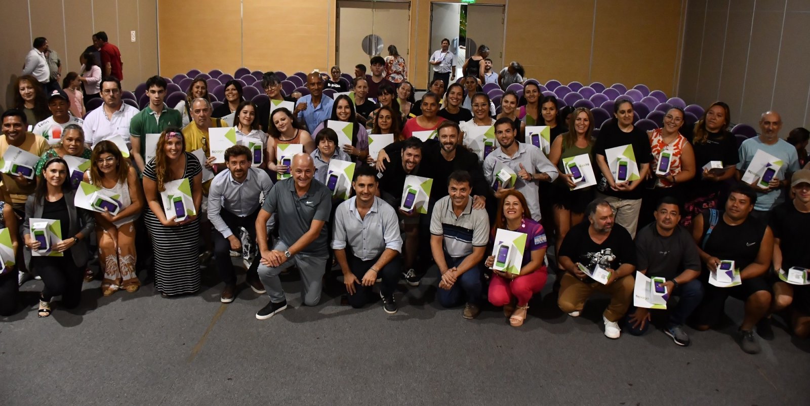 EL MINISTERIO DE CAPITAL HUMANO Y LA MUNICIPALIDAD FORTALECEN LAS POLÍTICAS PÚBLICAS QUE PONEN A LAS FAMI LIAS COMO CENTRO DE DESARROLLO