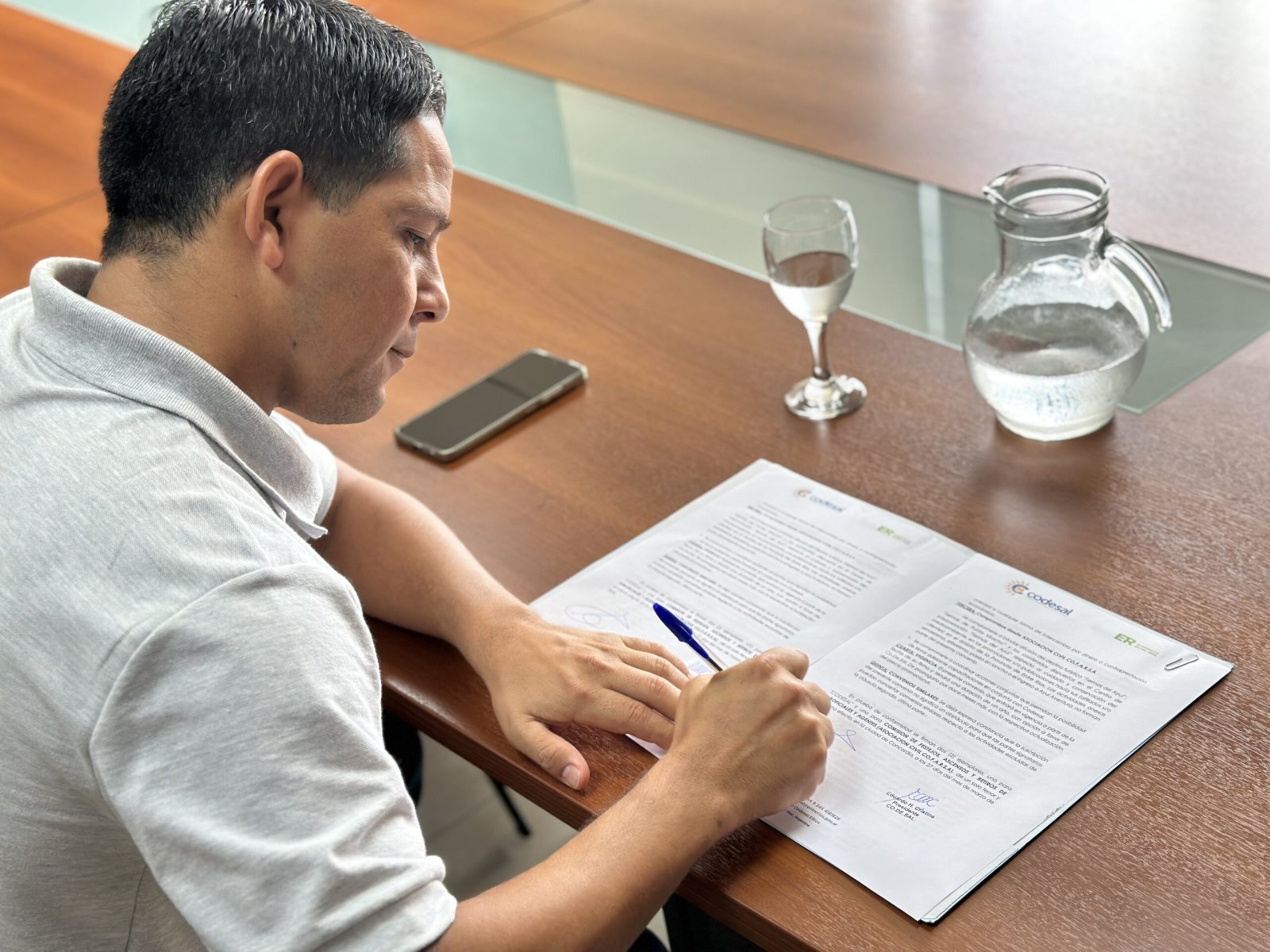 CODESAL firmó un convenio de colaboración con la Asociación Civil CO.F.A.R.S.A.