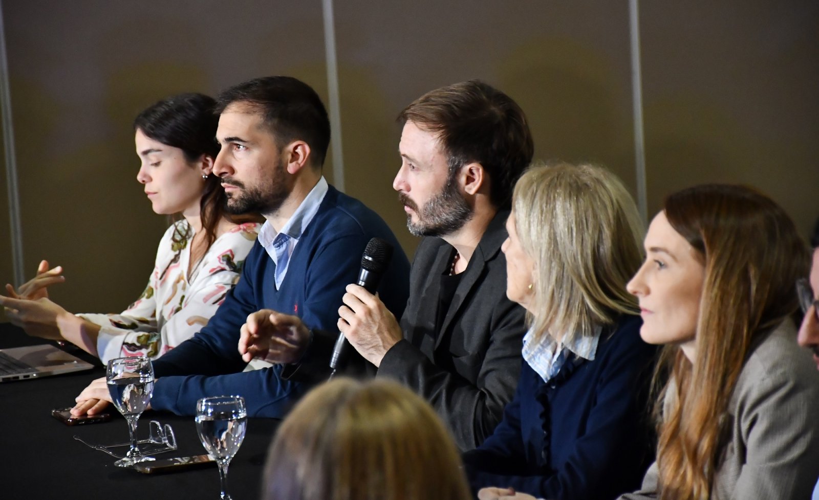 AZCUÉ REUNIÓ A SU EQUIPO DE GOBIERNO PARA AVANZAR EN LA IMPLEMENTACIÓN DE UNA METODOLOGÍA DE PLANIFICAC IÓN ORIENTADA A RESULTADOS