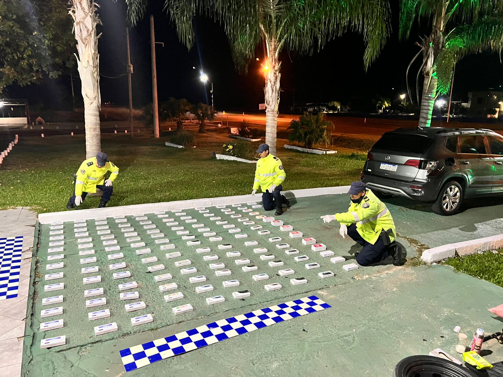 NUEVO PROCEDIMIENTO POR CONTRABANDO. SECUESTRAN 142 CELULARES EN EL PUESTO DE CONTROL VIAL DE PASO CERRITO