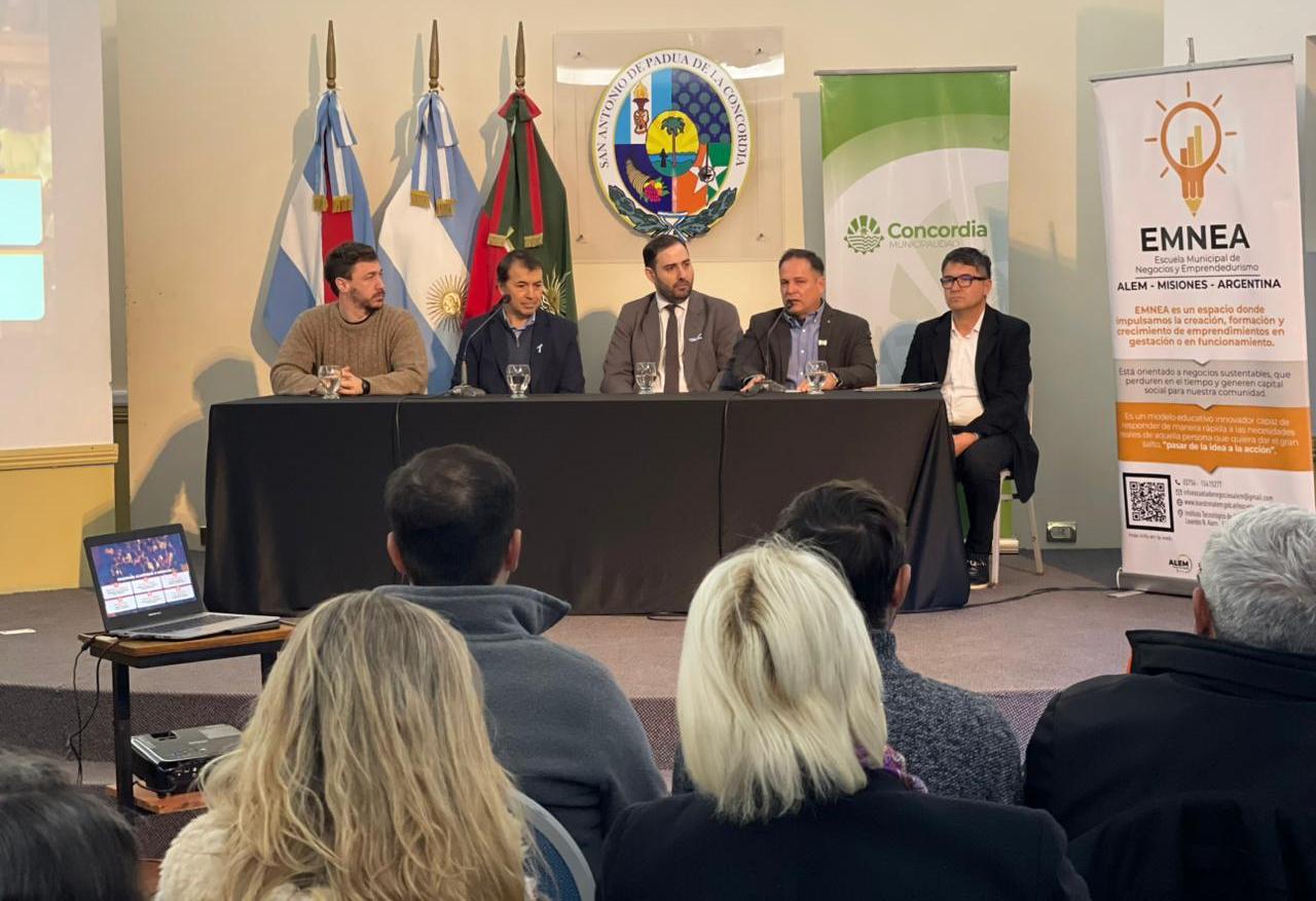 LA CONFERENCIA “MUNICIPIOS QUE IMPULSAN EMPRENDEDORES” REUNIÓ A REPRESENTANTES DE DISTINTOS ACTORES DE L DESARROLLO LOCAL