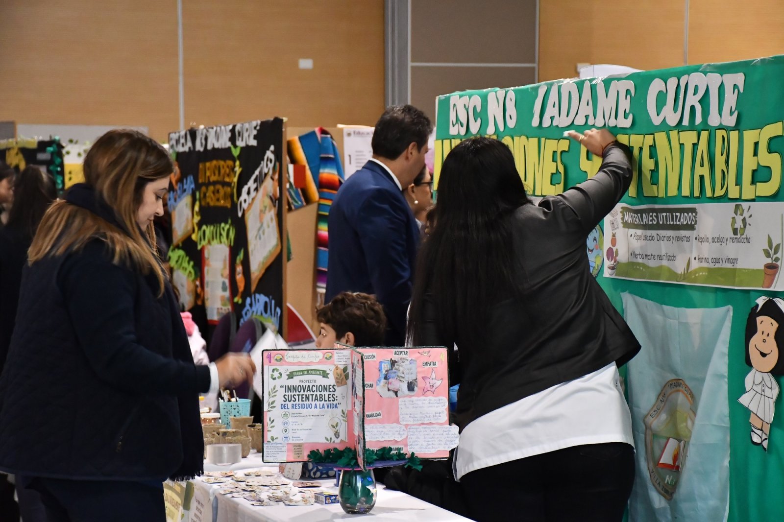 CON DELEGACIONES NACIONALES E INTERNACIONALES, DOCENTES Y ALUMNOS COMENZÓ LA 10° FERIA INTERNACIONAL DE A MBIENTE “ECO CIENCIAS”