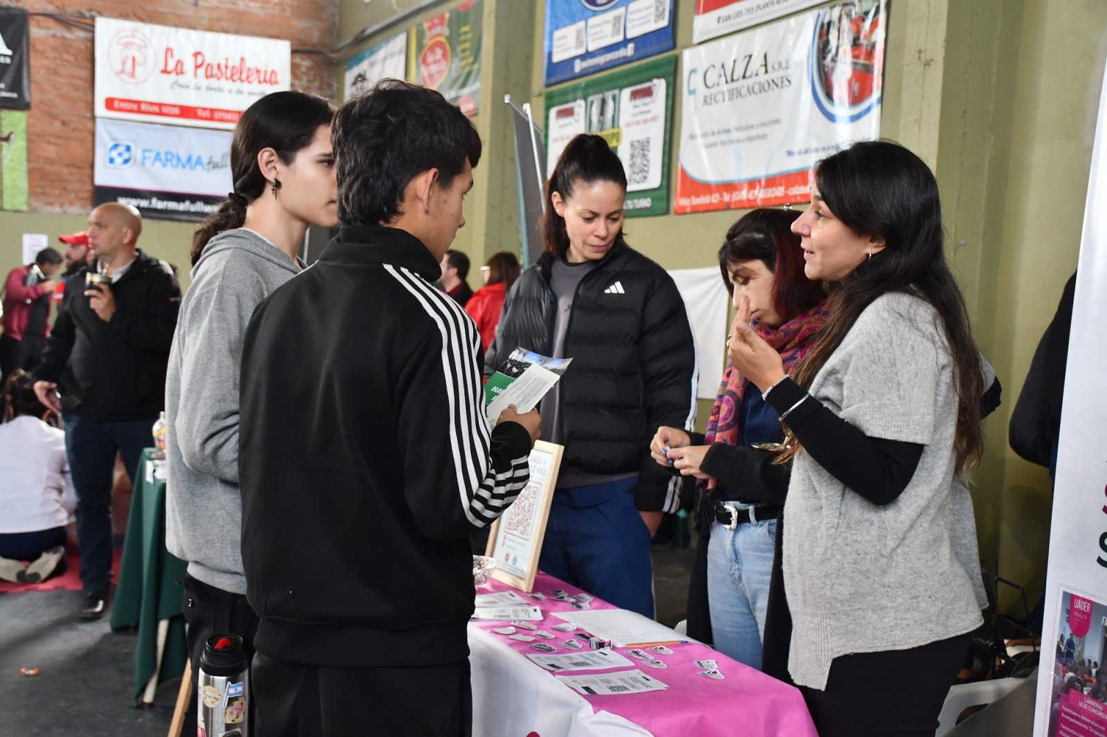 CON LA PARTICIPACIÓN DE 24 INSTITUCIONES COMENZÓ LA 23° FERIA DE LAS CARRERAS DE CONCORDIA
