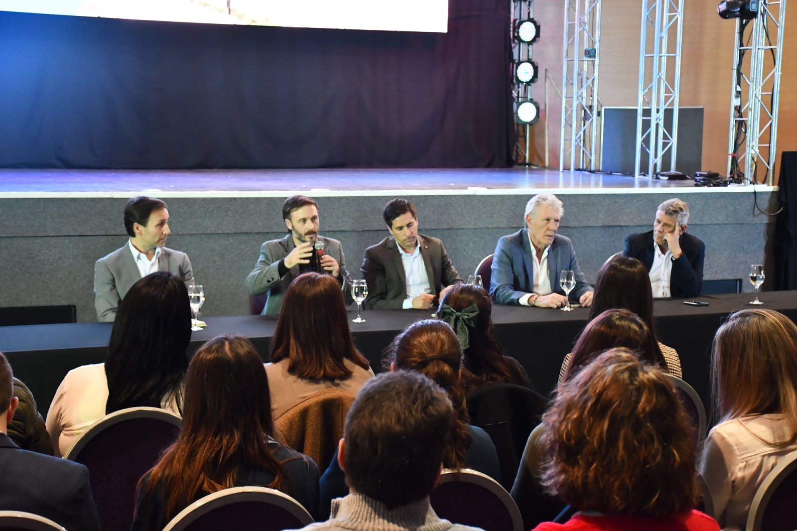 SE PRESENTARON LAS HERRAMIENTAS PARA PLANIFICAR EL DESARROLLO TURÍSTICO Y PRODUCTIVO DE LA REGIÓN DE SALT O GRANDE