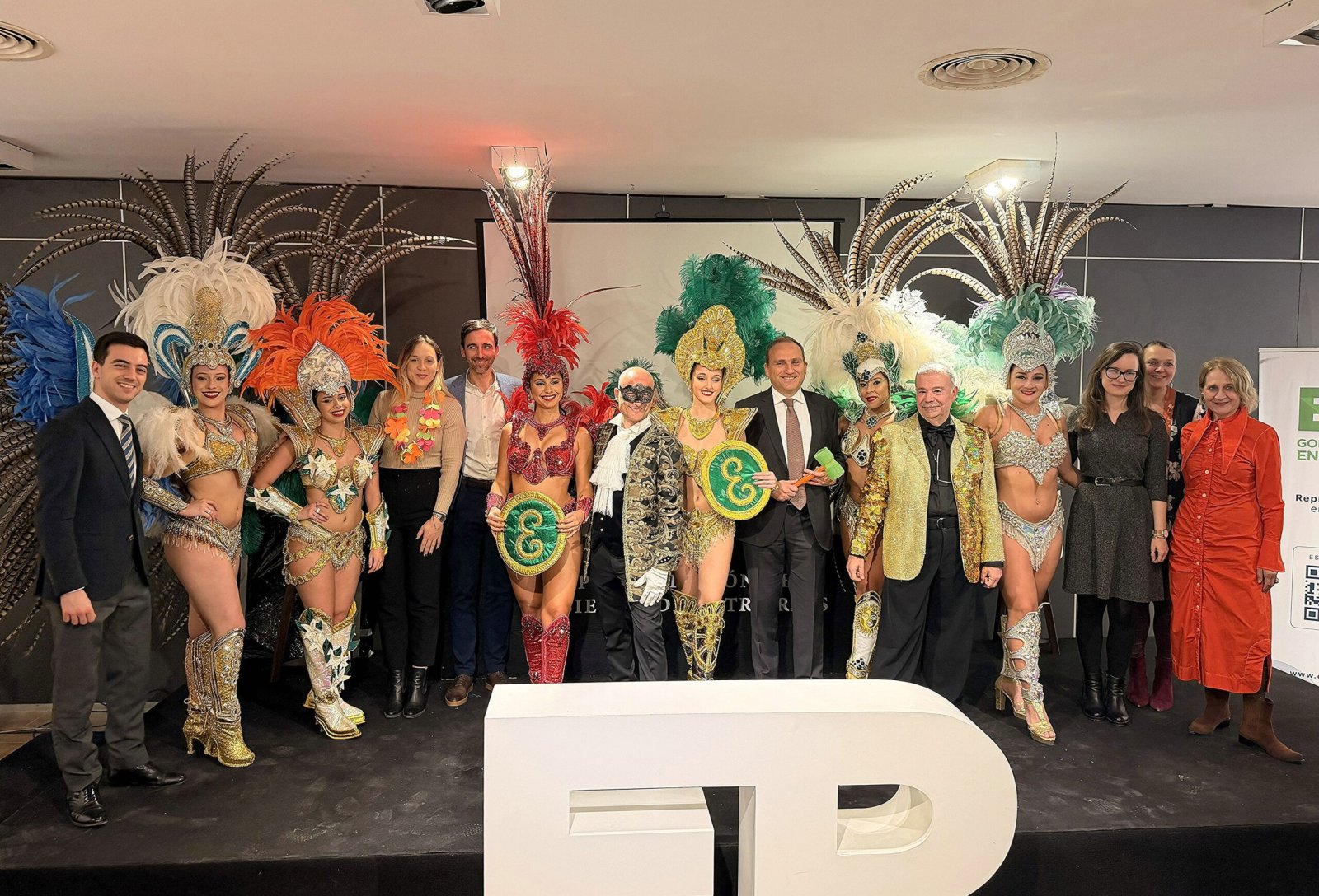 Comparsa Emperatriz representó al Carnaval de Concordia en la Muestra de Carnavales Europeos en CABA.
