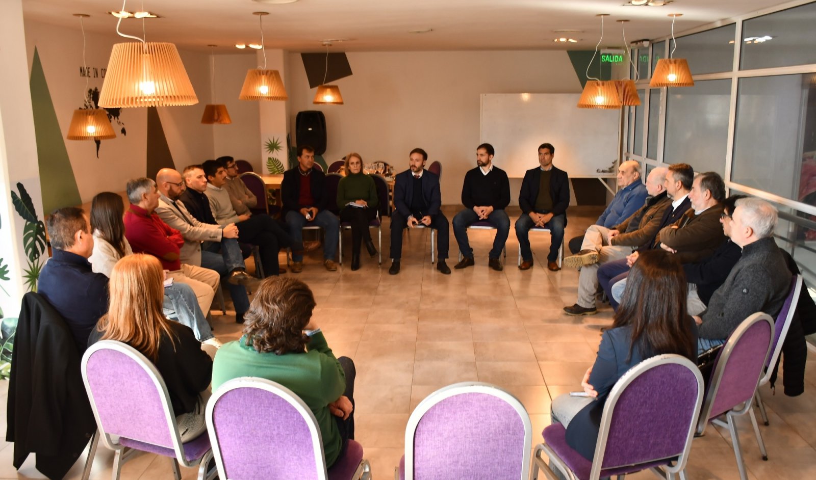 AZCUÉ ACORDÓ CON LAS INSTITUCIONES UNA AGENDA PARA FACILITAR INVERSIONES Y FORTALECER LA ACTIVIDAD ECONÓ MICA