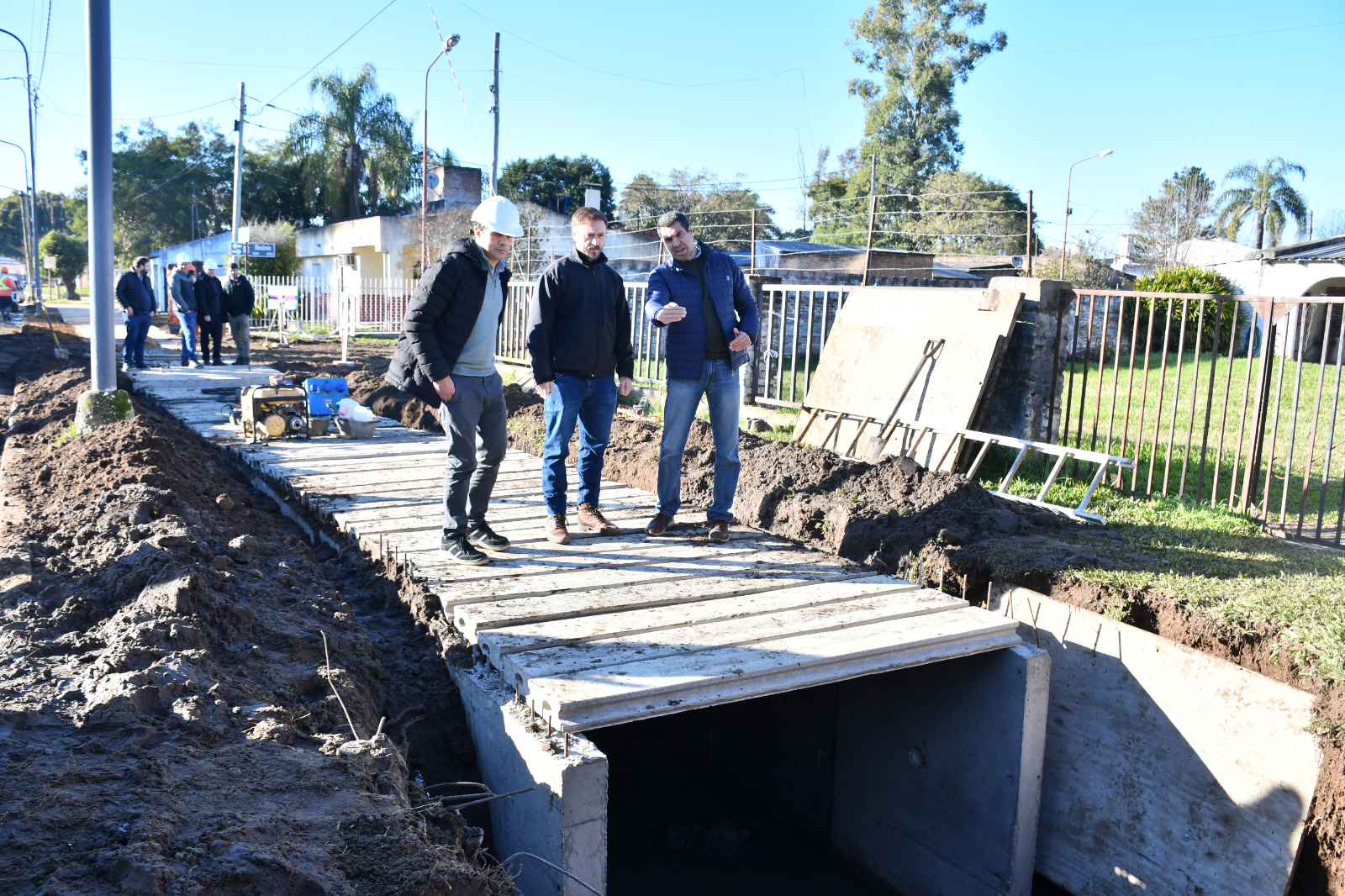 CON UNA INVERSIÓN DE 600 MILLONES DE PESOS LA MUNICIPALIDAD REALIZA OBRAS HIDRÁULICAS EN DISTINTOS PUNTOS  DE LA CIUDAD