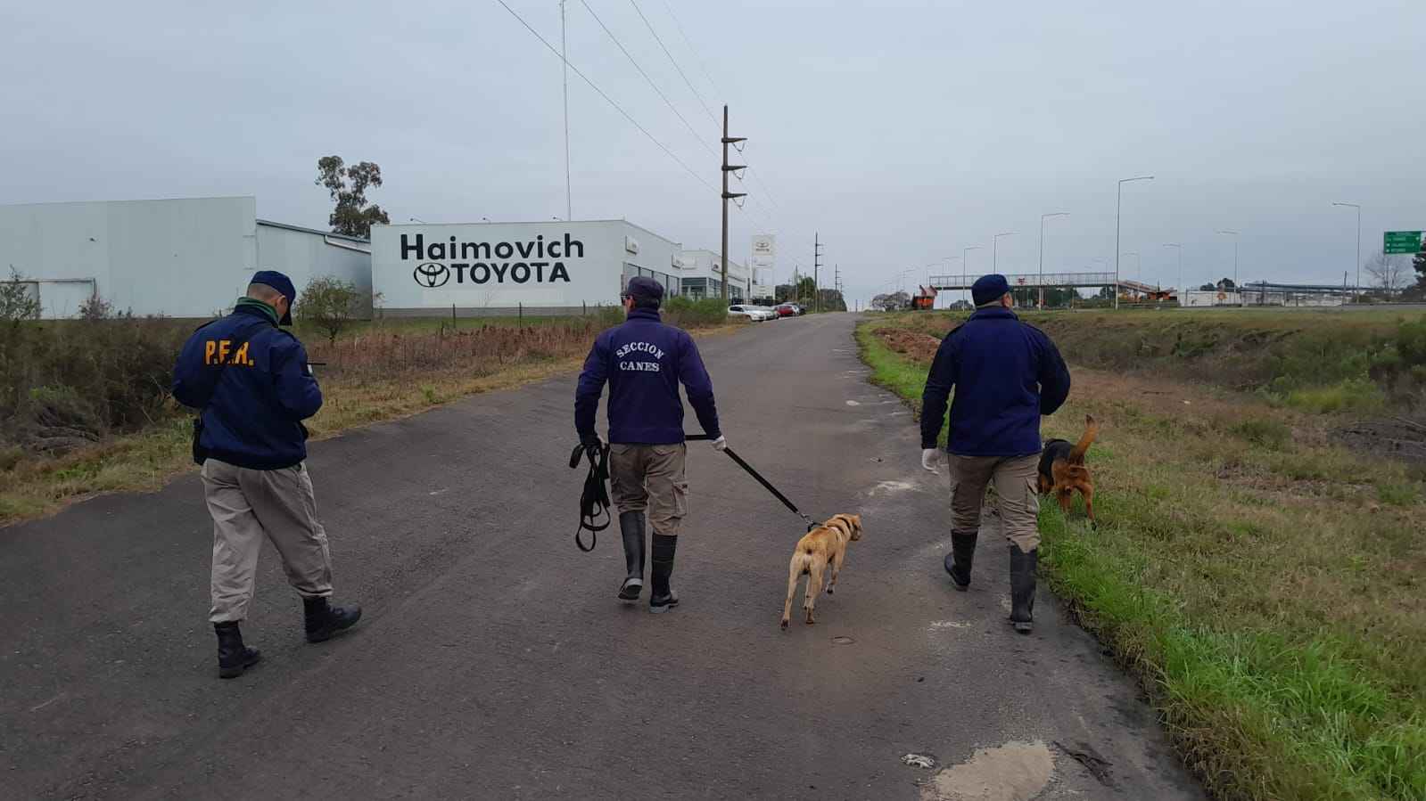 La Policía realizó un rastrillaje sobre uno de los ingreso a Concordia y en la zona de Estancia Grande para buscar a Florencia Pérez