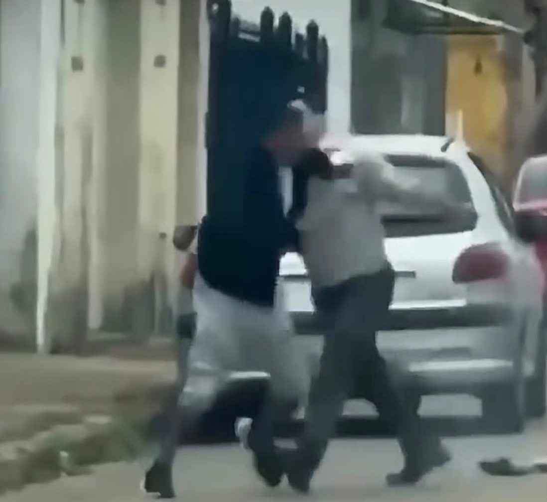 Detuvieron al sujeto que se peleó con un seguridad tras sustraer mercadería de un supermercado