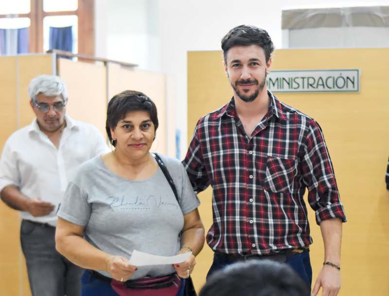 Entrega De MicrocrÉditos A Emprendedores Locales La Secretaría De