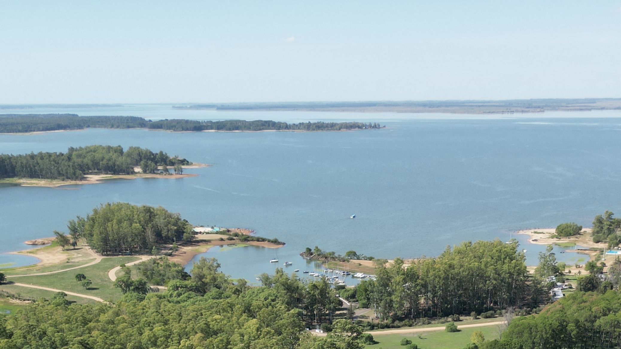 EL LAGO DE SALTO GRANDE VIVIRÁ UN FIN DE SEMANA A PURO DEPORTE, TURISMO Y ACTIVIDAD NÁUTICA